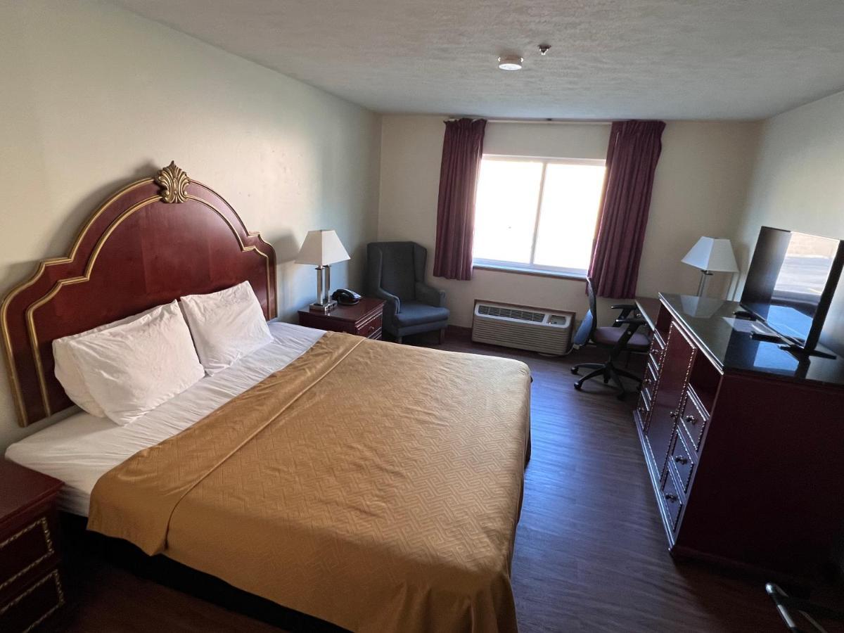 Fairbridge Inn Express チェスタートン エクステリア 写真